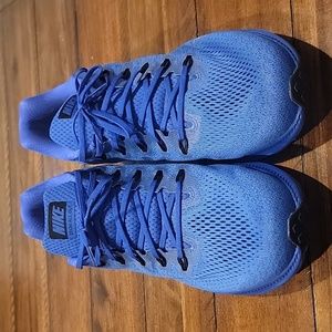 Size 15 nike zoom all out.